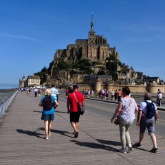 Les touristes à pied sont déjà nombreux